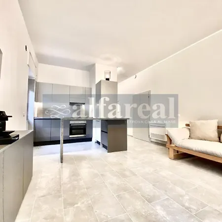 Apartment Elicriso A Pochi Passi Da E Dal Centro! By Alfareal